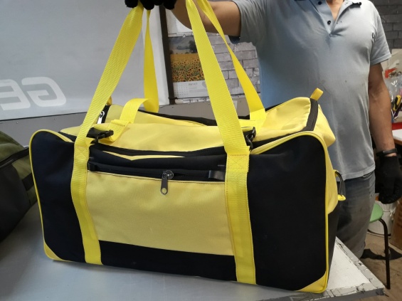 Чёрно- желтая сумка - 2000р