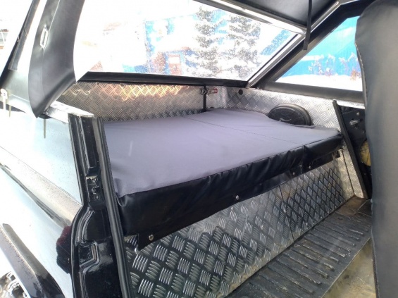 Ещё мы изготавливаем покрытия на подушки для автомобилей