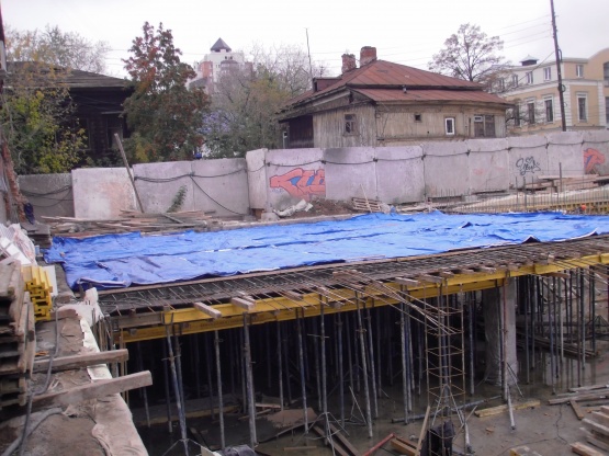 Изготовлено 1000 кв.м утепленных пологов для укрытия бетона для ООО "Арт-Констракшен"